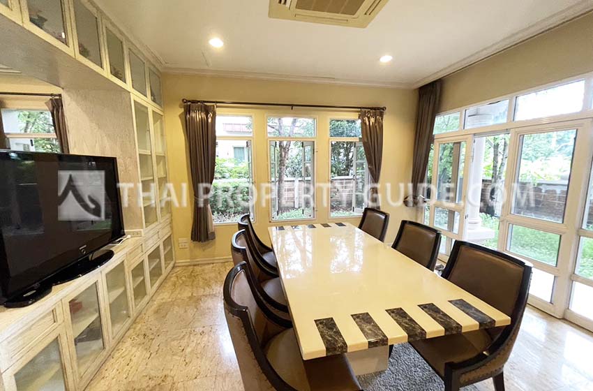 House with Shared Pool in Srinakarin 